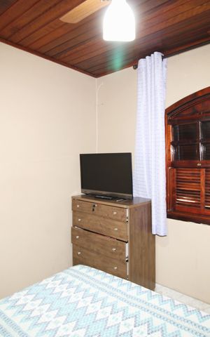 Casa à venda com 300m², 5 quartos e 2 vagasCasa 2 - Quarto 1