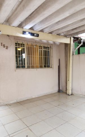 Casa à venda com 300m², 5 quartos e 2 vagasGaragem