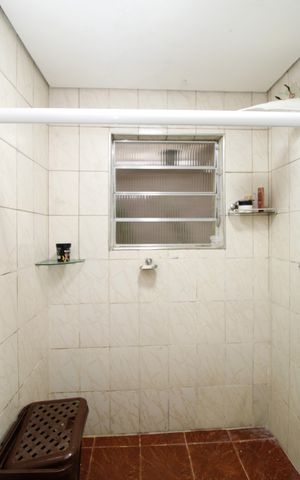 Casa à venda com 300m², 5 quartos e 2 vagasBanheiro