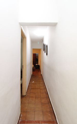 Casa à venda com 300m², 5 quartos e 2 vagasCorredor - Quartos