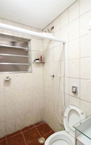 Casa à venda com 300m², 5 quartos e 2 vagasBanheiro