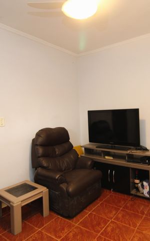 Casa à venda com 300m², 5 quartos e 2 vagasSala