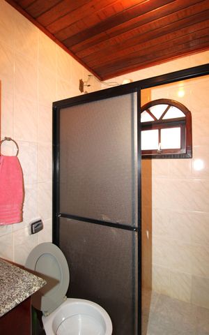 Casa à venda com 300m², 5 quartos e 2 vagasCasa 2 - Banheiro