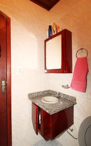 Casa à venda com 300m², 5 quartos e 2 vagasCasa 2 - Banheiro