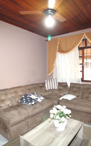 Casa à venda com 300m², 5 quartos e 2 vagasCasa 2 - Sala
