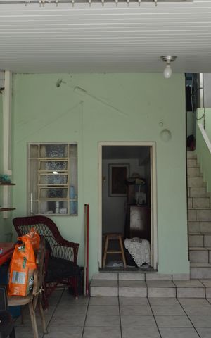 Casa à venda com 120m², 3 quartos e 1 vagaÁrea de Serviço