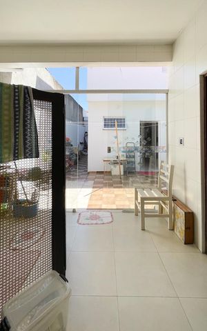 Casa à venda com 187m², 3 quartos e 2 vagas Casa à venda com 187m², 3 quartos e 2 vagasÁrea de Serviço