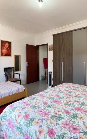 Casa à venda com 187m², 3 quartos e 2 vagas Casa à venda com 187m², 3 quartos e 2 vagasQuarto 3