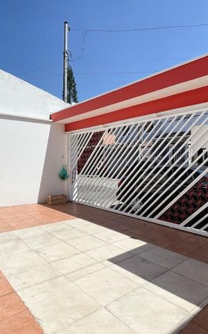 Casa à venda com 187m², 3 quartos e 2 vagas Casa à venda com 187m², 3 quartos e 2 vagasGaragem