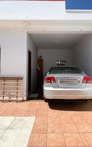 Casa à venda com 187m², 3 quartos e 2 vagas Casa à venda com 187m², 3 quartos e 2 vagasGaragem