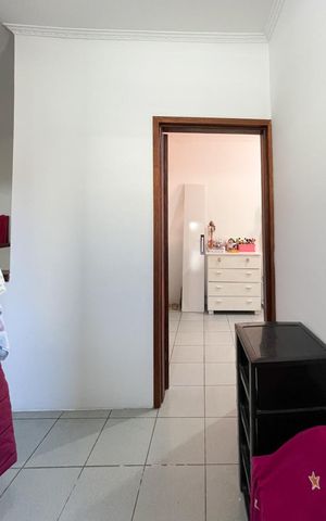 Casa à venda com 187m², 3 quartos e 2 vagas Casa à venda com 187m², 3 quartos e 2 vagasAcesso - Quartos