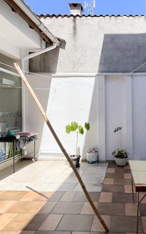 Casa à venda com 187m², 3 quartos e 2 vagas Casa à venda com 187m², 3 quartos e 2 vagasQuintal