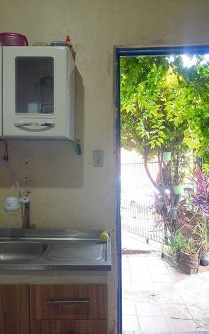 Casa à venda com 380m², 2 quartos e 2 vagas Casa à venda com 380m², 2 quartos e 2 vagasCozinha
