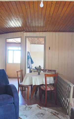 Casa à venda com 380m², 2 quartos e 2 vagas Casa à venda com 380m², 2 quartos e 2 vagasSala