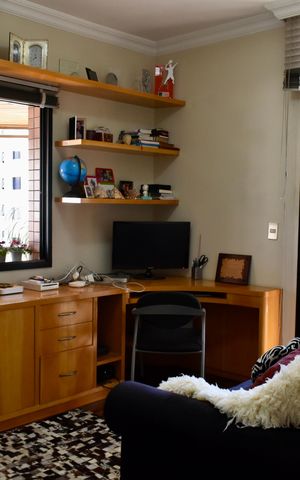 Apartamento à venda com 185m², 4 quartos e 3 vagasEscritório