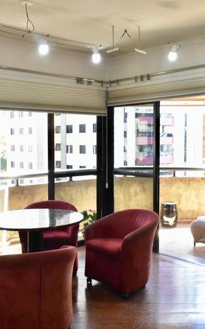 Apartamento à venda com 185m², 4 quartos e 3 vagasSala