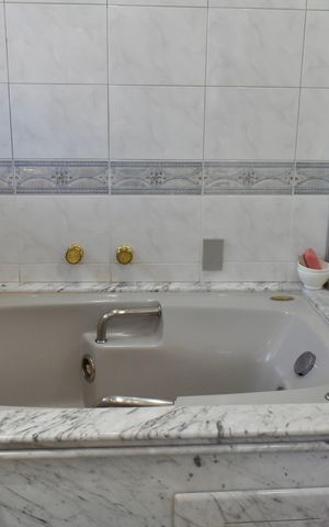 Apartamento à venda com 185m², 4 quartos e 3 vagasBanheiro da Suíte Master