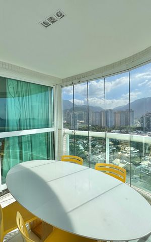 Apartamento à venda com 52m², 1 quarto e sem vaga Apartamento à venda com 52m², 1 quarto e sem vagaVaranda