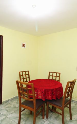 Casa à venda com 400m², 8 quartos e 1 vagaSala