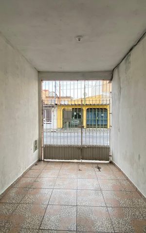 Casa à venda com 400m², 8 quartos e 1 vaga Casa à venda com 400m², 8 quartos e 1 vagaGaragem