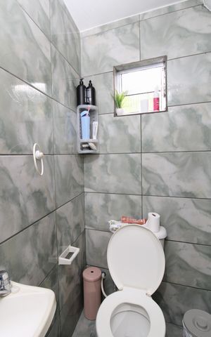Casa à venda com 400m², 8 quartos e 1 vagaBanheiro da Suíte