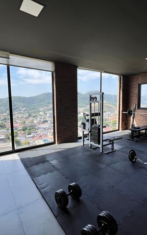 Casa à venda com 1200m², 4 quartos e 8 vagas Casa à venda com 1200m², 4 quartos e 8 vagasÁrea comum - Academia