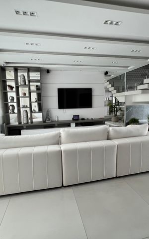 Casa à venda com 1200m², 4 quartos e 8 vagas Casa à venda com 1200m², 4 quartos e 8 vagasSala 2