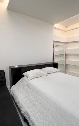 Casa à venda com 1200m², 4 quartos e 8 vagas Casa à venda com 1200m², 4 quartos e 8 vagassuíte 2