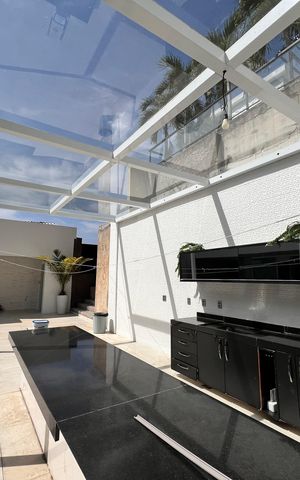 Casa à venda com 1200m², 4 quartos e 8 vagas Casa à venda com 1200m², 4 quartos e 8 vagasÁrea comum