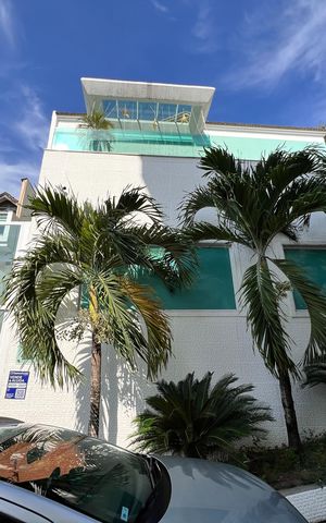 Casa à venda com 1200m², 4 quartos e 8 vagas Casa à venda com 1200m², 4 quartos e 8 vagasFachada/Placa