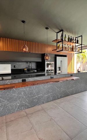 Casa à venda com 1200m², 4 quartos e 8 vagas Casa à venda com 1200m², 4 quartos e 8 vagasSala/Cozinha