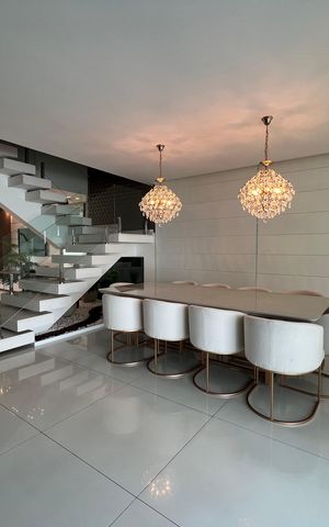 Casa à venda com 1200m², 4 quartos e 8 vagas Casa à venda com 1200m², 4 quartos e 8 vagasSala 2