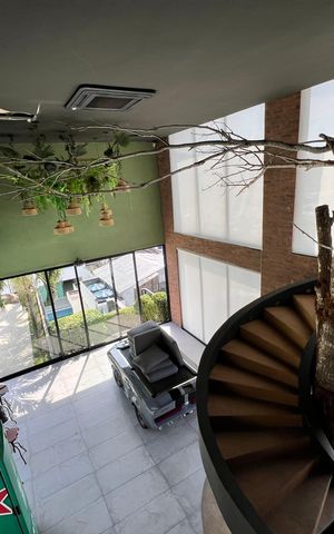 Casa à venda com 1200m², 4 quartos e 8 vagas Casa à venda com 1200m², 4 quartos e 8 vagasÁrea comum - Academia vista