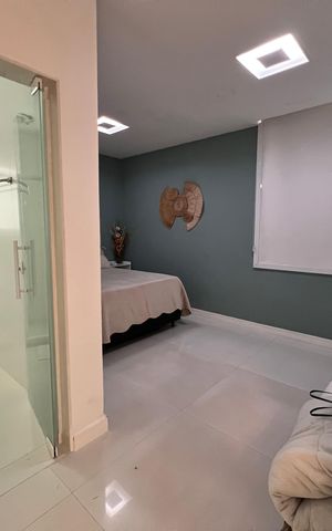 Casa à venda com 1200m², 4 quartos e 8 vagas Casa à venda com 1200m², 4 quartos e 8 vagassuíte
