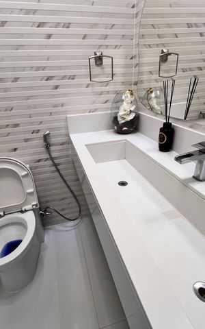 Casa à venda com 1200m², 4 quartos e 8 vagas Casa à venda com 1200m², 4 quartos e 8 vagaslavabo 3