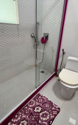 Casa à venda com 1200m², 4 quartos e 8 vagas Casa à venda com 1200m², 4 quartos e 8 vagasBanheiro da Suíte 4