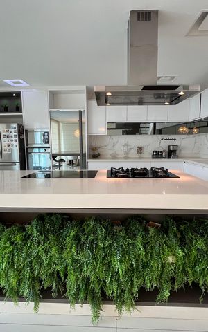 Casa à venda com 1200m², 4 quartos e 8 vagas Casa à venda com 1200m², 4 quartos e 8 vagascozinha 2