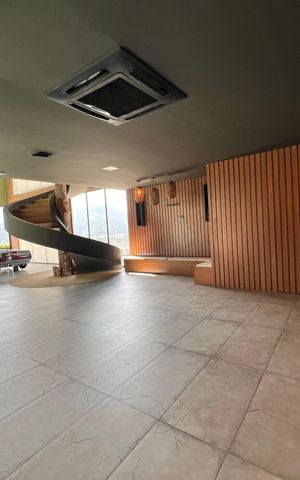 Casa à venda com 1200m², 4 quartos e 8 vagas Casa à venda com 1200m², 4 quartos e 8 vagasSala/Cozinha