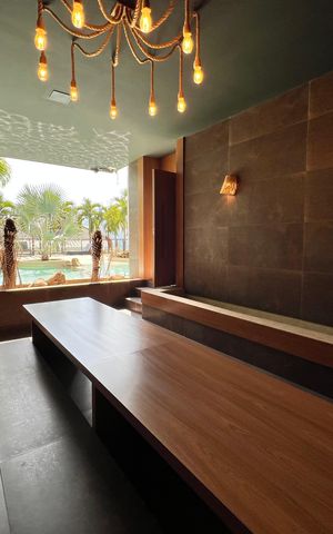 Casa à venda com 1200m², 4 quartos e 8 vagas Casa à venda com 1200m², 4 quartos e 8 vagasÁrea comum
