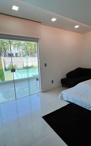 Casa à venda com 1200m², 4 quartos e 8 vagas Casa à venda com 1200m², 4 quartos e 8 vagassuíte 2