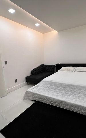 Casa à venda com 1200m², 4 quartos e 8 vagas Casa à venda com 1200m², 4 quartos e 8 vagassuíte 2