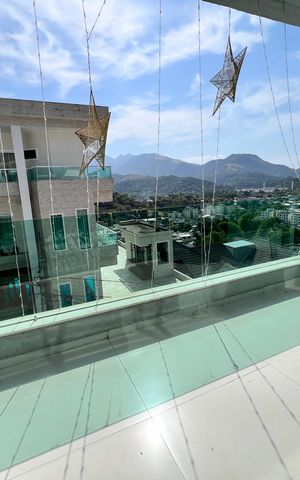 Casa à venda com 1200m², 4 quartos e 8 vagas Casa à venda com 1200m², 4 quartos e 8 vagasvaranda da suíte 3