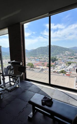 Casa à venda com 1200m², 4 quartos e 8 vagas Casa à venda com 1200m², 4 quartos e 8 vagasÁrea comum - Academia