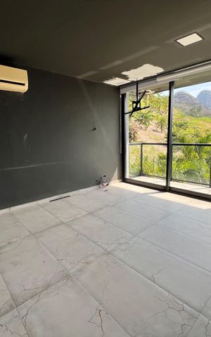 Casa à venda com 1200m², 4 quartos e 8 vagas Casa à venda com 1200m², 4 quartos e 8 vagasEscritório