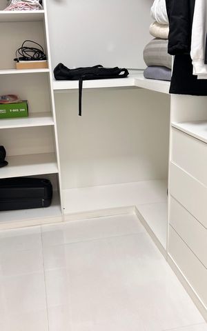 Casa à venda com 1200m², 4 quartos e 8 vagas Casa à venda com 1200m², 4 quartos e 8 vagasCloset da suíte 2