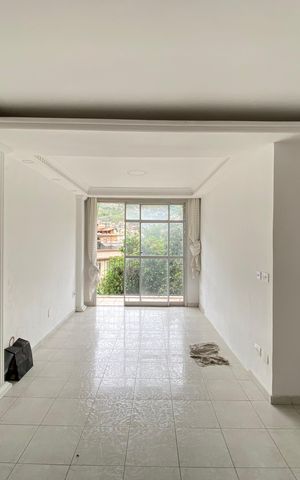 Apartamento à venda com 78m², 2 quartos e 1 vaga Apartamento à venda com 78m², 2 quartos e 1 vagaSala