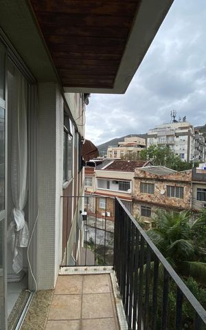 Apartamento à venda com 78m², 2 quartos e 1 vaga Apartamento à venda com 78m², 2 quartos e 1 vagaVaranda