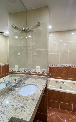 Apartamento à venda com 78m², 2 quartos e 1 vaga Apartamento à venda com 78m², 2 quartos e 1 vagaBanheiro