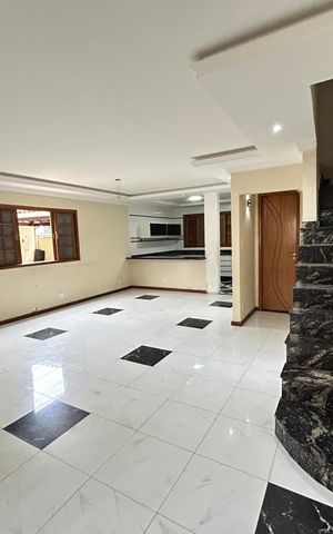 Casa para alugar com 200m², 3 quartos e 3 vagasSala