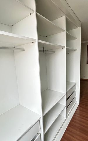 Casa para alugar com 200m², 3 quartos e 3 vagasCloset da suíte